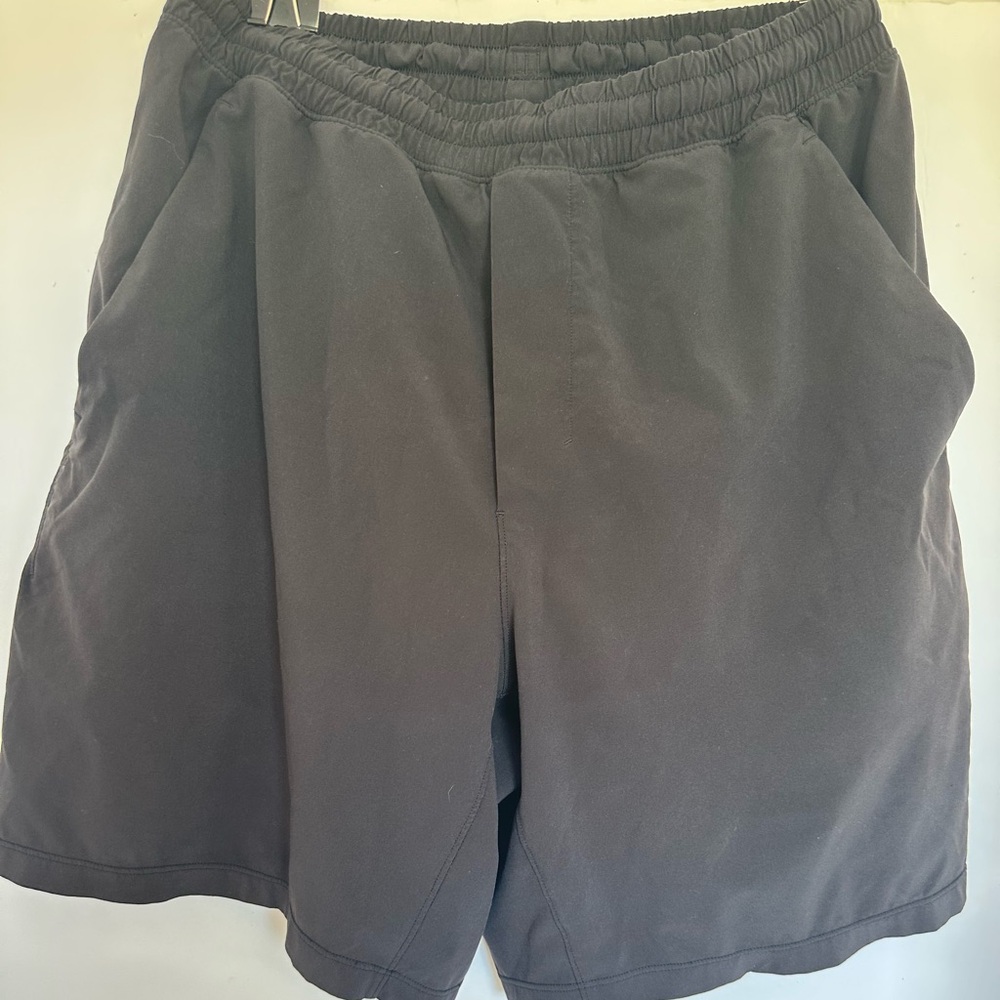 Used black lulu lemon men’s shirts size small